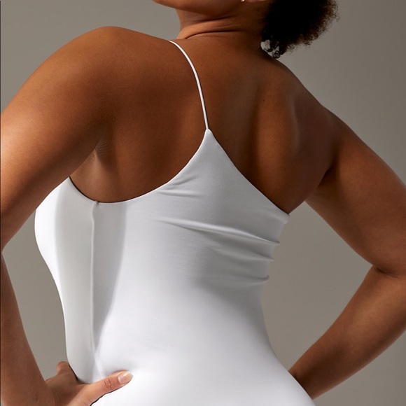 Aritzia contour bodysuit - Picture 3 of 3